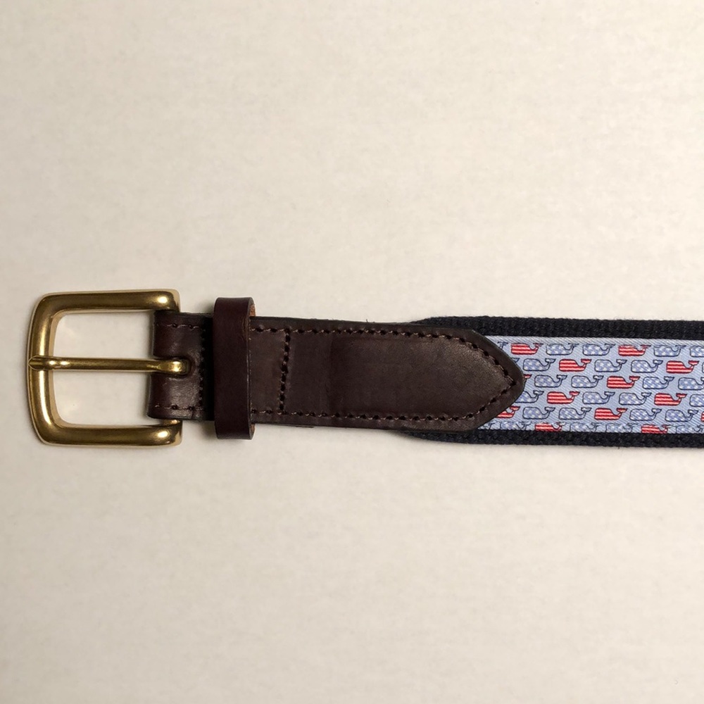 Vineyard Vines Patriotic Whales Belt